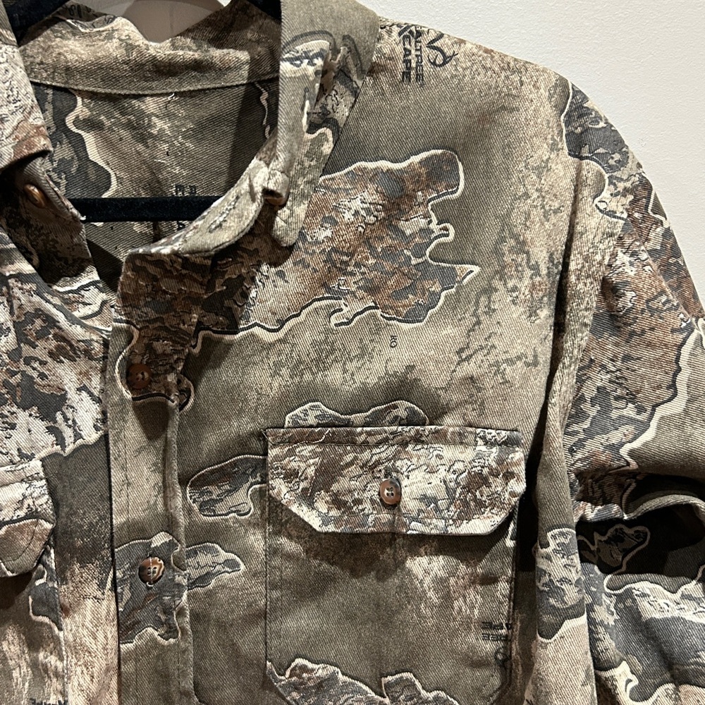 Realtree Camo Lightweight Shirt Jacket Brown Gray Men’s Medium Button Front - Picture 2 of 5